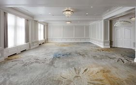 Fairmont Hotel Macdonald